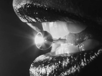 pour ou contre les piercings????